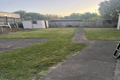 Photo of property in 18 Paisley Street, Mellons Bay, Auckland, 2014