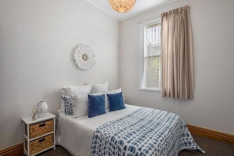 Photo of property in 72 Overtoun Terrace, Hataitai, Wellington, 6021