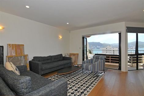 Photo of property in 10/22u Oriental Terrace, Oriental Bay, Wellington, 6011