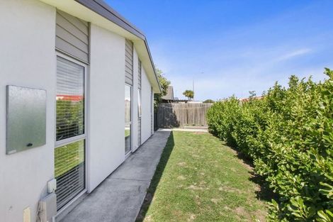 Photo of property in 80 North Avon Road, Richmond, Christchurch, 8013