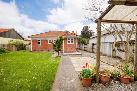 Photo of property in 210 College Street, West End, Palmerston North, 4412