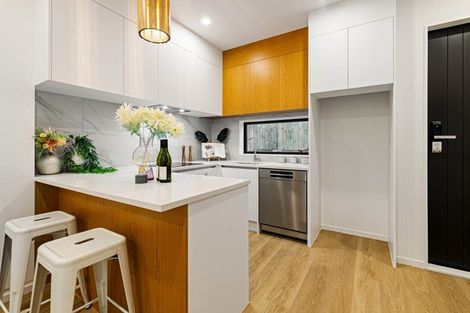 Photo of property in 208e Ti Rakau Drive, Pakuranga Heights, Auckland, 2010