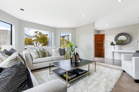 Photo of property in 46 Newbury Place, Schnapper Rock, Auckland, 0632