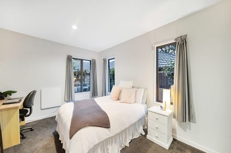 Photo of property in 2a Westburn Terrace, Burnside, Christchurch, 8041