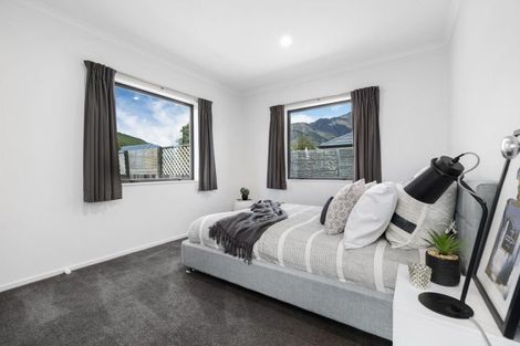 Photo of property in 19 Haddow's Place, Lake Hayes, Queenstown, 9304