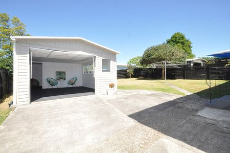 Photo of property in 152 Mahia Road, Wattle Downs, Auckland, 2103