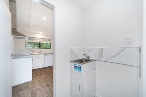 Photo of property in 2 Peter Hall Drive, Kelvin Grove, Palmerston North, 4414