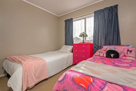 Photo of property in 37 Peppertree Glade, Kelvin Grove, Palmerston North, 4414