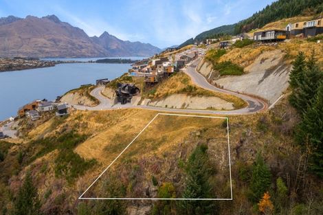 Photo of property in 44 Angelo Drive, Queenstown Hill, Queenstown, 9300