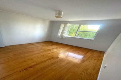 Photo of property in 19 Finlow Drive, Te Atatu South, Auckland, 0610