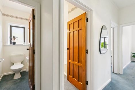 Photo of property in 26 The Quadrant, Miramar, Wellington, 6022