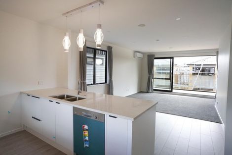 Photo of property in 7/19 Kingdale Road, Henderson, Auckland, 0610