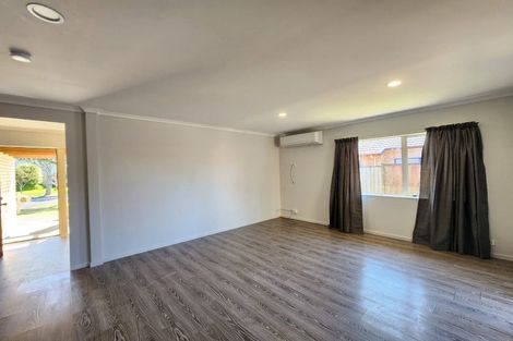 Photo of property in 20 Blackwood Drive, Wattle Downs, Auckland, 2103