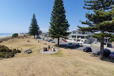 Photo of property in 45 Marine Parade, Mount Maunganui, 3116