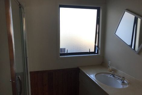 Photo of property in 2/77 Burundi Avenue, Clendon Park, Auckland, 2103