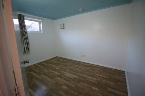 Photo of property in 1 Lowtherhurst Road, Massey, Auckland, 0614