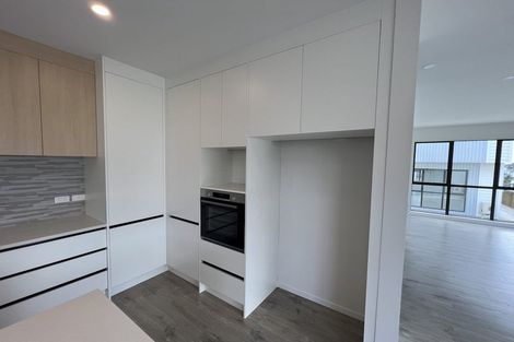 Photo of property in 38a Mcwhirters Farm Lane, Massey, Auckland, 0614