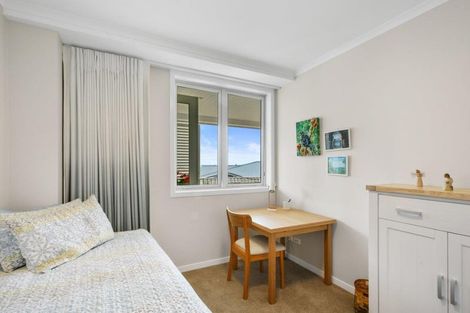 Photo of property in 184 Landmark Terrace, Orewa, 0931