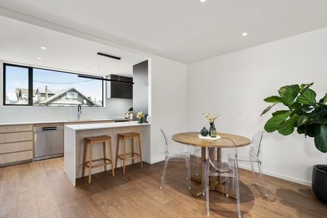 Photo of property in 96 Apu Crescent, Lyall Bay, Wellington, 6022