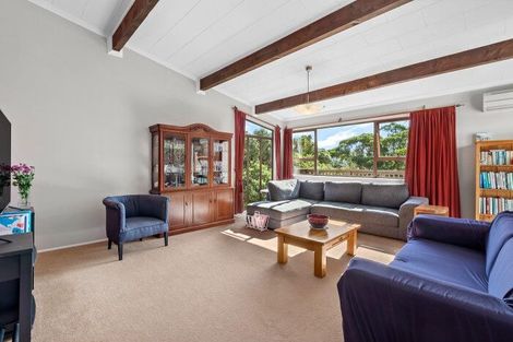 Photo of property in 2 Rokewa Way, Paparangi, Wellington, 6037