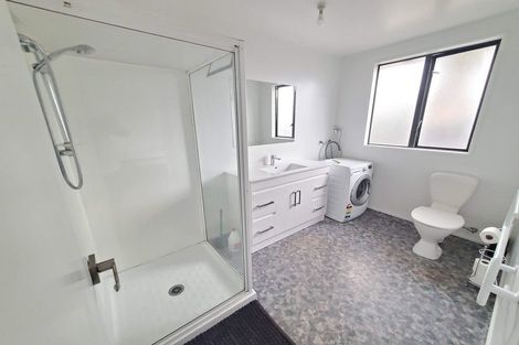 Photo of property in 5a Kawaka Street, Riccarton, Christchurch, 8041