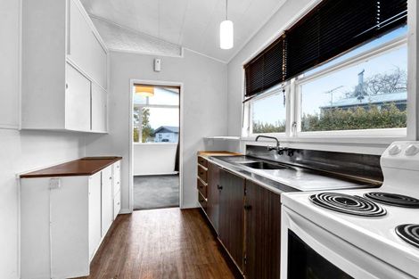 Photo of property in 13 Newbury Place, Waitara, 4320