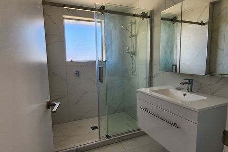 Photo of property in 2/14 Trentham Road, Takanini, Papakura, 2112