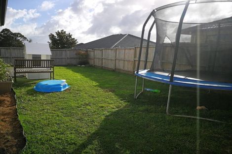 Photo of property in 4 Pohue Avenue, Huapai, Kumeu, 0810