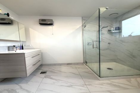 Photo of property in 12/170 Don Buck Road, Massey, Auckland, 0614