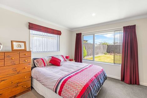 Photo of property in 7 Goldie Place, Rolleston, 7614