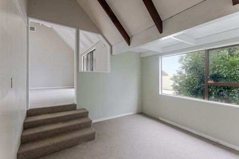 Photo of property in 10 Mamaku Street, Paraparaumu, 5032
