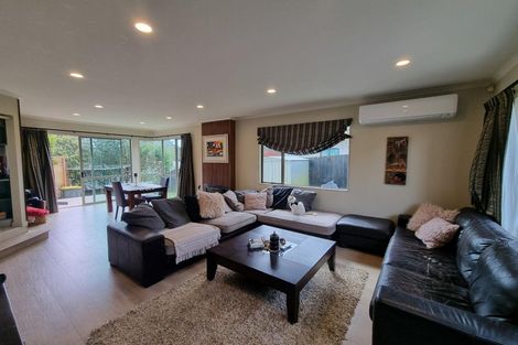 Photo of property in 15 Meteor Place, Schnapper Rock, Auckland, 0632