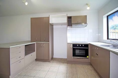 Photo of property in 63 Naylors Drive, Mangere, Auckland, 2022