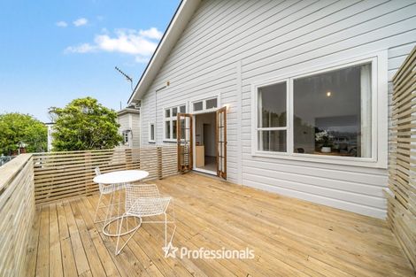 Photo of property in 79 Queens Drive, Lyall Bay, Wellington, 6022