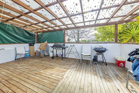 Photo of property in 14 Killington Crescent, Mangere, Auckland, 2022