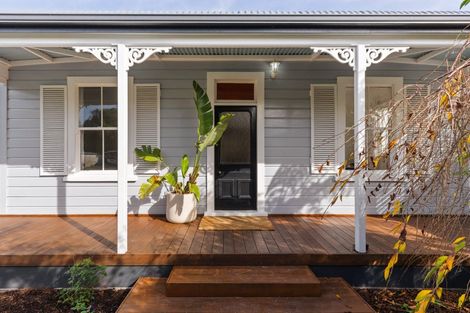 Photo of property in 14 Root Street, Gisborne, 4010