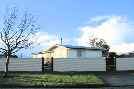 Photo of property in 3 Cartier Crescent, Flaxmere, Hastings, 4120