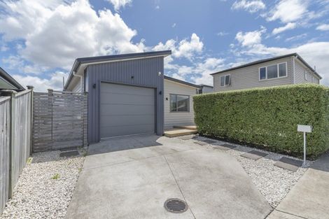 Photo of property in 9 Survila Street, Takanini, 2110