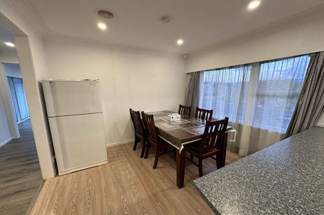 Photo of property in 141 Gossamer Drive, Pakuranga Heights, Auckland, 2010