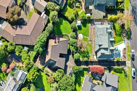 Photo of property in 27 Delamare Road, St Andrews, Hamilton, 3200