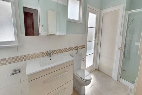 Photo of property in 35 Hartley Terrace, Massey, Auckland, 0614