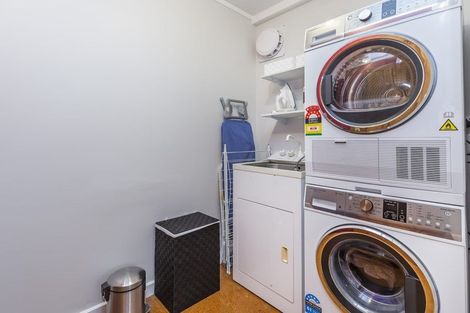 Photo of property in 11 Waikare Street, Karori, Wellington, 6012