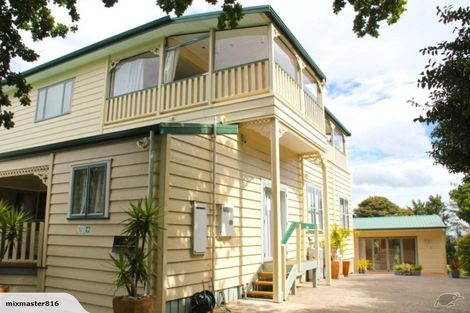 Photo of property in 18 Huia Road, Titirangi, Auckland, 0604