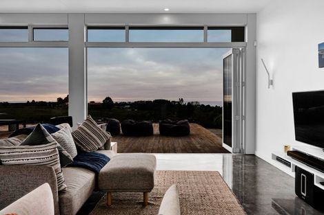 Photo of property in 11 Wilson Road, Urenui, 4375