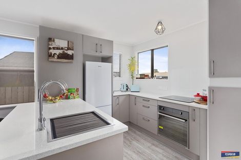 Photo of property in 8 Funnell Place, Manurewa, Auckland, 2102