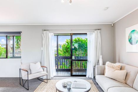 Photo of property in 91a/2 Beach Road, Te Atatu Peninsula, Auckland, 0610
