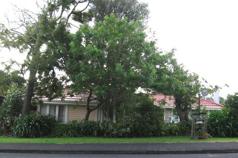 Photo of property in 54 Sherwood Avenue, Te Atatu South, Auckland, 0610