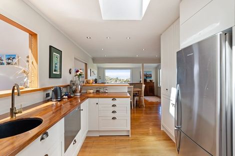 Photo of property in 7 Doris Gordon Crescent, Crofton Downs, Wellington, 6035