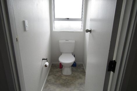 Photo of property in 4 Kereru Street, Two Mile Bay, Taupo, 3330