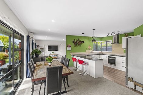 Photo of property in 10 Swithland Place, Avonhead, Christchurch, 8042
